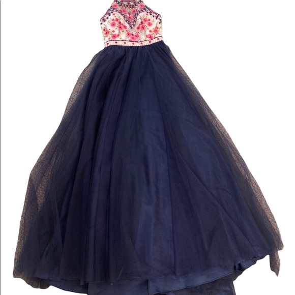 Prom dress, size six, like new, blue, beaded top, sleeveless, backless - Picture 1 of 8